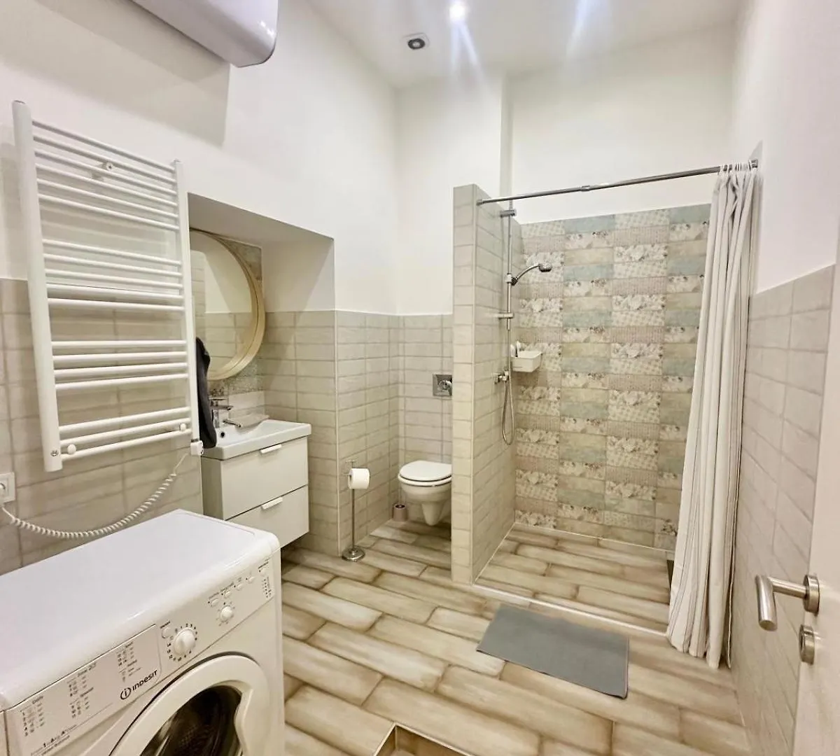 Home R474 #Freeparking Budapest